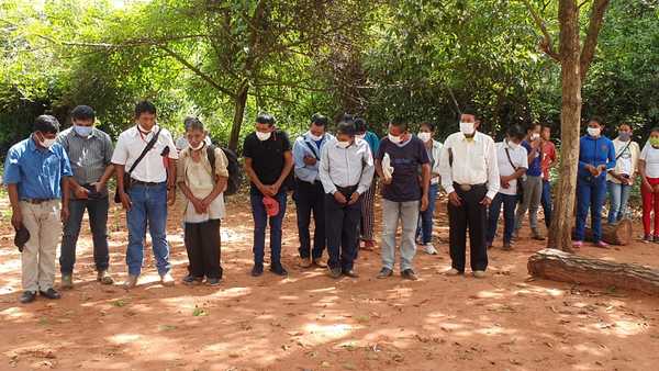Nativos denuncian acosos y amenazas de abogado argentino