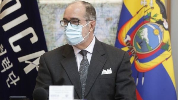 Renunció tercer ministro de salud de Ecuador, a 3 semanas de los comicios - ADN Digital