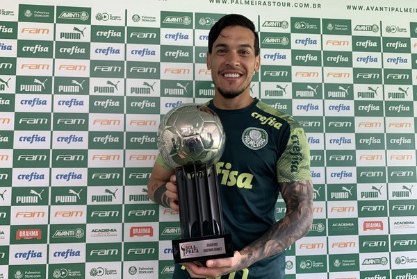 La conceptual respuesta de Gómez a una hincha de Palmeiras que se graduó