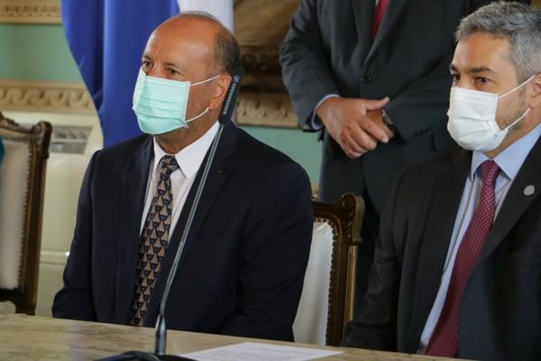 Inestabilidad seguirá hasta que lleguen al menos un millón de vacunas, considera Salomón - Nacionales - ABC Color