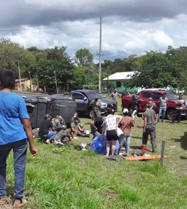 Vehículo de la FTC volcó en la zona de Yby Yaú