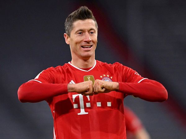 Triplete perfecto de Lewandowski en otra goleada del Bayern