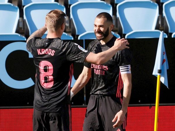 Benzema mantiene al Real Madrid en la pelea