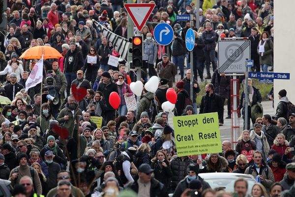 Protestas en Alemania contra el confinamiento - Mundo - ABC Color