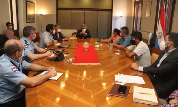 De cara a la tradicional marcha, Giuzzio se reunió con dirigentes campesinos