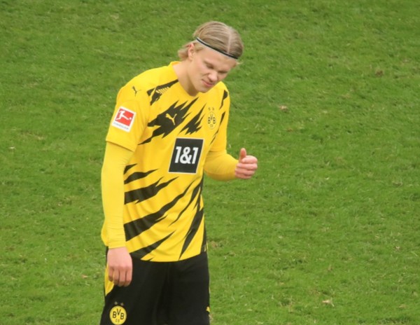 Haaland salva al Dortmund de una derrota