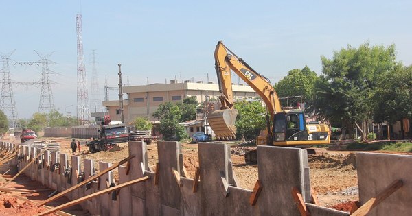 La Nación / Corredor Vial Botánico: avanzan obras en rampa del viaducto de 1.340 metros
