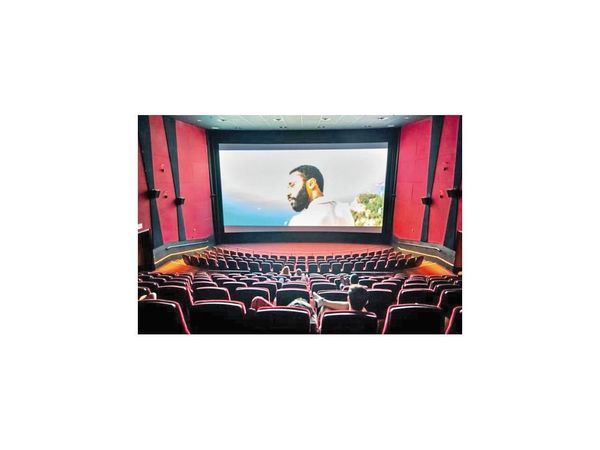 Salas locales de cine siguen operando bajo protocolos sanitarios