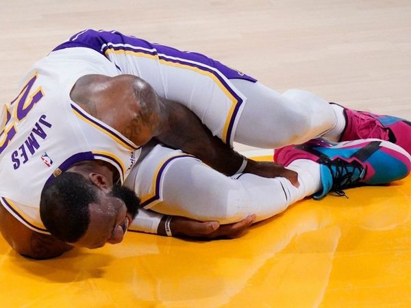 Hawks, verdugos de Lakers con lesión de James