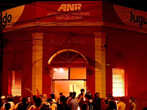 Incendio en la ANR: Piden ampliación de la investigación por perturbación a la paz pública | Ñanduti