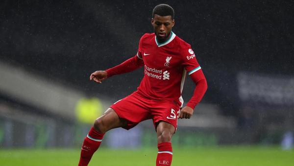 Wijnaldum firma un precontrato con el Barcelona