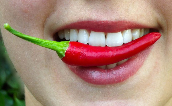 ¿Qué le ocurre a tu lengua cuando comes picante? | OnLivePy