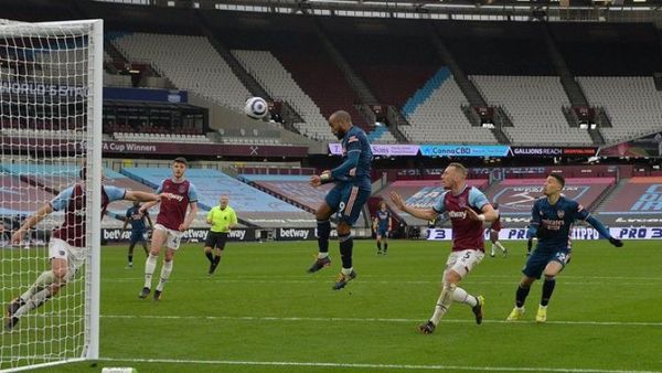 El West Ham desaprovecha tres goles e iguala 3-3 con el Arsenal