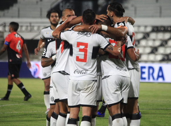 Olimpia arranca la era Orteman goleando a River