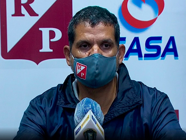 Conferencia de prensa de Enrique Landaida