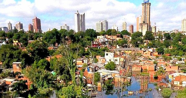 La Nación / Damnificados piden agua y baños