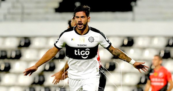 La Nación / Olimpia se divirtió y goleó