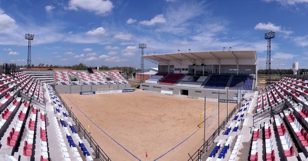 La Nación / Fútbol de playa de las estrellas