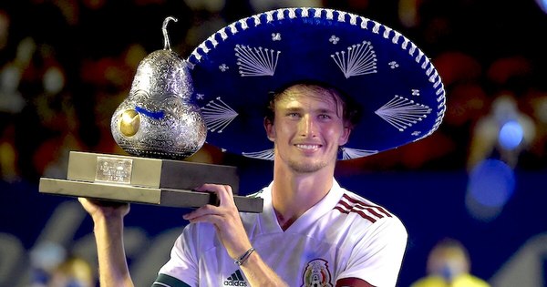 La Nación / El alemán Zverev hace historia en México