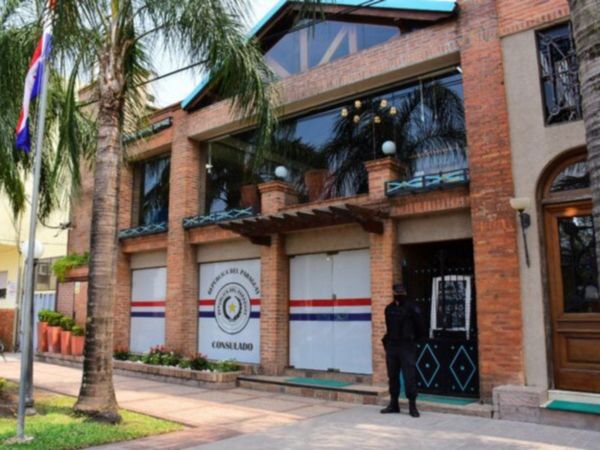 En consulados de frontera aún hay funcionarios que cobran sin trabajar