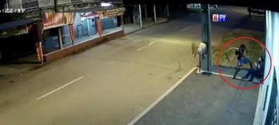 Asaltan con un machete a una mujer en Ñemby | Noticias Paraguay
