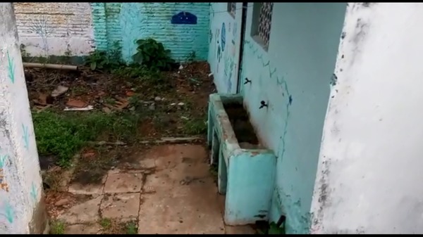 Director de Colegio reclama al Gobierno más inversión en infraestructura escolar - Megacadena — Últimas Noticias de Paraguay