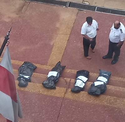 Bolsas de basuras con inscripción "ANR Nunca Más" » San Lorenzo PY