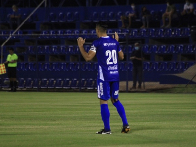 Pablo García y los equipos de Guaireña y Sol de América