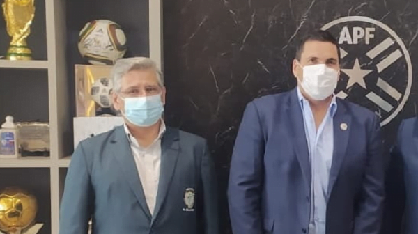Gobernador entregó aporte a la organización del Campeonato Nacional de Futsal - Noticiero Paraguay