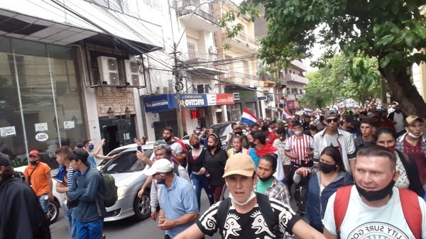 Campesinos y nativos piden no aflojar con movilizaciones | Noticias Paraguay