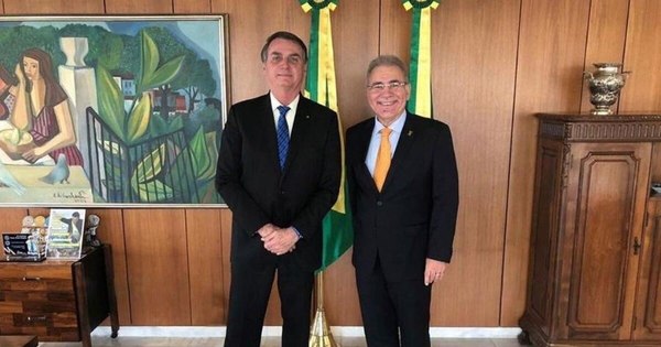 La Nación / Brasil enfrenta la peor fase de la pandemia con dos ministros de Salud
