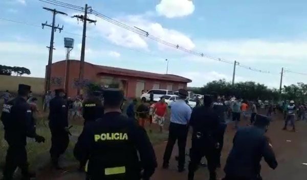 Detienen a 14 manifestantes en Santa Fe