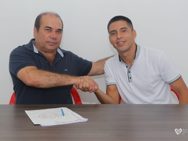 Jordan Santacruz, su “Chileré” y lo que piensa hacer con plata que gana en Olimpia