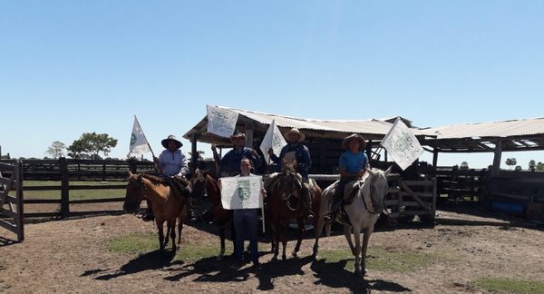 Athena promueve que productores implementen uso de banderas para bienestar animal