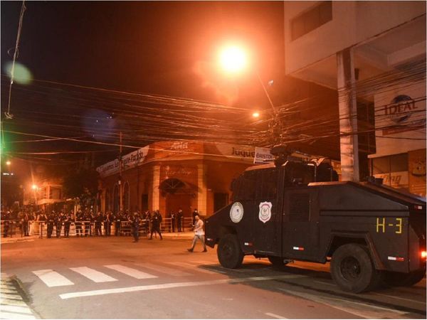 Fuerte dispositivo de seguridad alrededor de la ANR