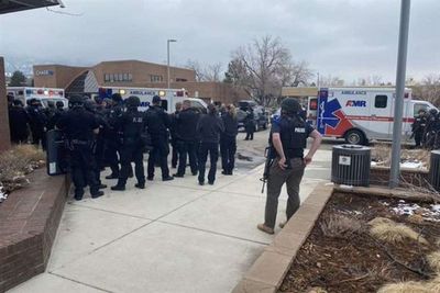 Tiroteo deja varios muertos en un centro comercial en Denver, EEUU