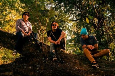 Katalinos lanza su último corte, “Juego cruel” - Música - ABC Color