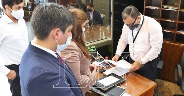 La Nación / Exigen destitución del senador Sixto Pereira