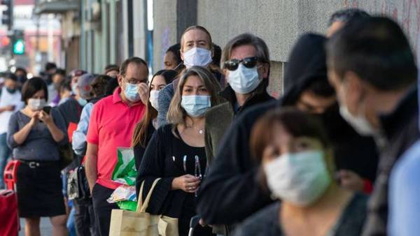 Casi 70% de la población de Chile vuelve a confinamiento