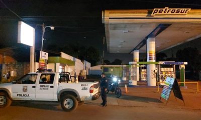 Atrapan a hombre que quiso hurtar cerveza de surtidor
