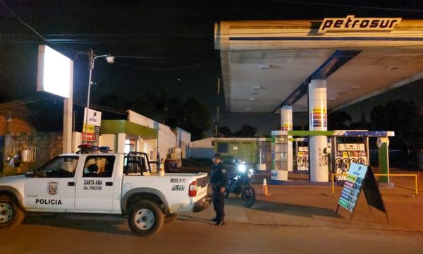 Atrapan a hombre que quiso hurtar cerveza de surtidor