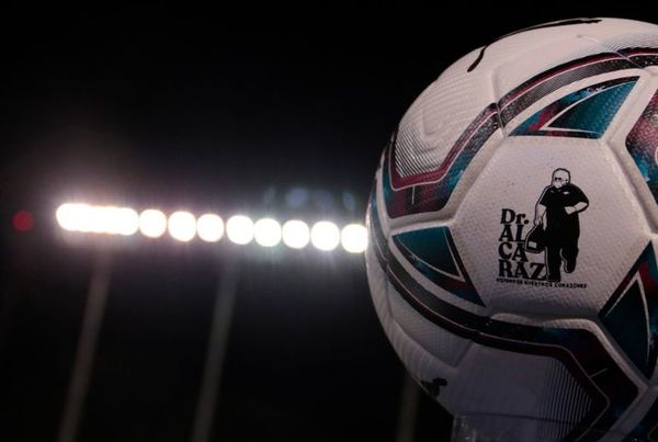 Dr. Alcaráz: El homenaje y “dedicarle a él este triunfo” - Fútbol - ABC Color