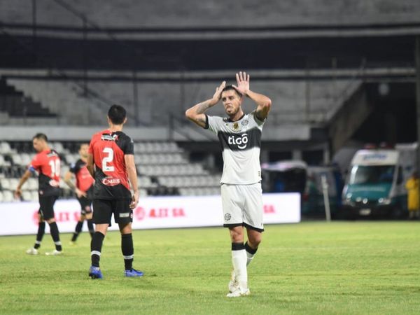 Magia de Ale Silva hace sufrir a Pablo Zeballos