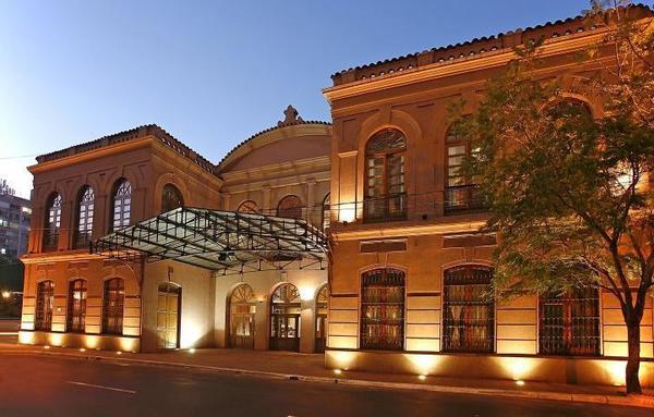 Vándalos dañaron el Teatro Ignacio A. Pane