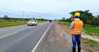 La Nación / MOPC firma contrato para inicio de obras en la ruta Remanso-Puerto Falcón