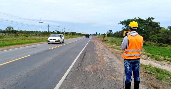 La Nación / MOPC firma contrato para inicio de obras en la ruta Remanso-Puerto Falcón