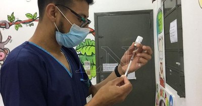 La Nación / Se inicia vacunación de AstraZeneca en Itapúa sin efectos adversos inmediatos
