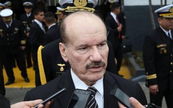 Secundarios exigen destitución de Bernardino Soto Estigarribia tras polémico tweet