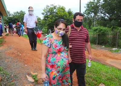 Salud insta a embarazadas a continuar tratamiento presencial durante pandemia para evitar complicaciones en la gestación | .::Agencia IP::.