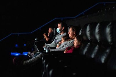 Warner Bros. volverá a estrenos exclusivos en cines en 2022 - Cine y TV - ABC Color